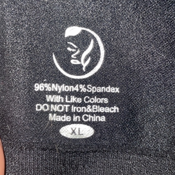 Bundle of BNWOT Intimates Bandeaus 2 Pack - 1 TAN AND 1 BLACK - Picture 2 of 3